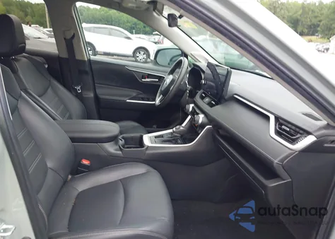 2023 Toyota Rav4 Xle Premium из США, поврежденный, VIN 2T3A1RFV8PW379313